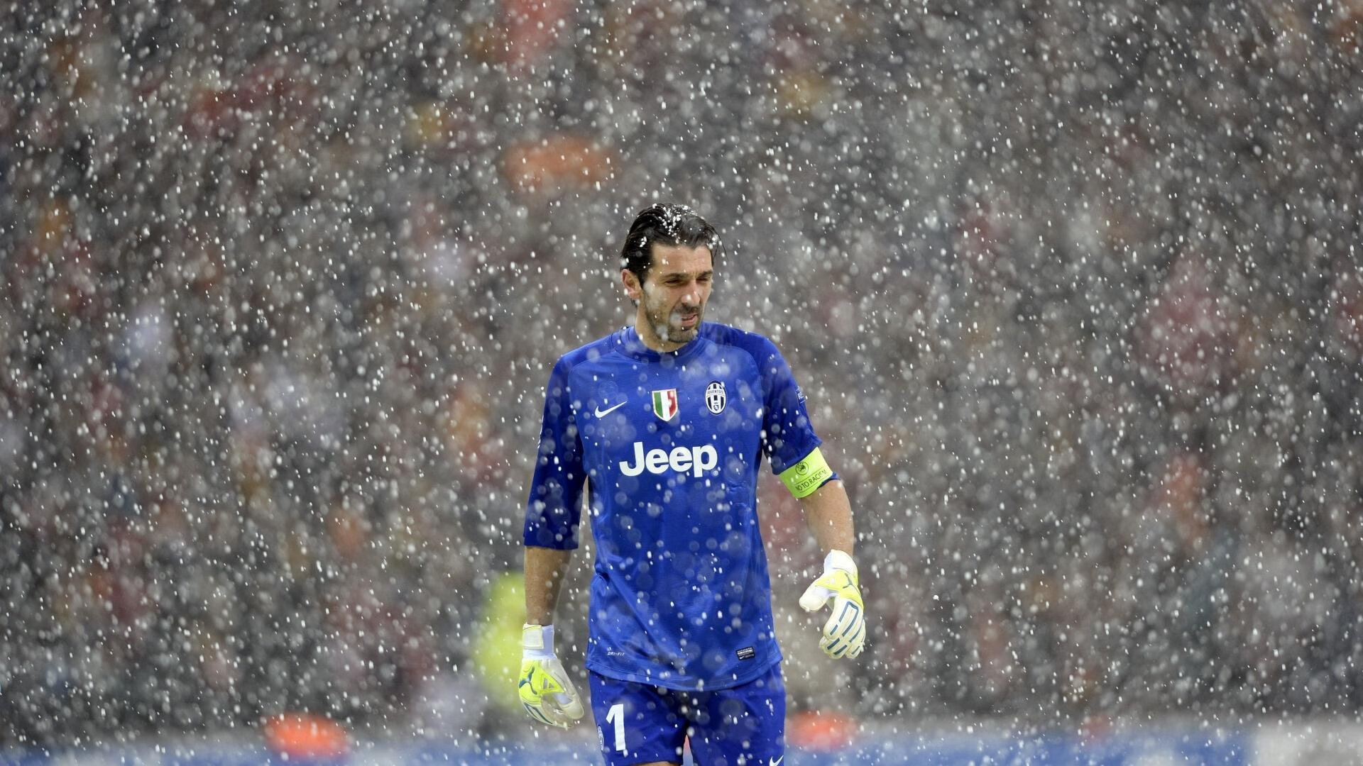 出色防守引发热议!,Uzi在雄鹿比赛中爆冷比赛高潮迭起